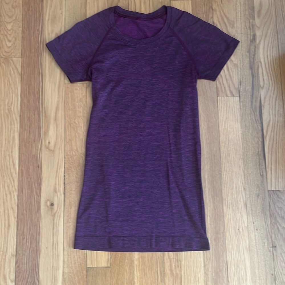 Lululemon heathered purple swiftly tech short sleeve shirt